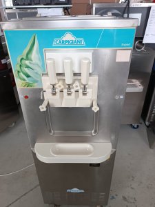 Bazarový stroj na točenou zmrzlinu Carpigiani TreBP
